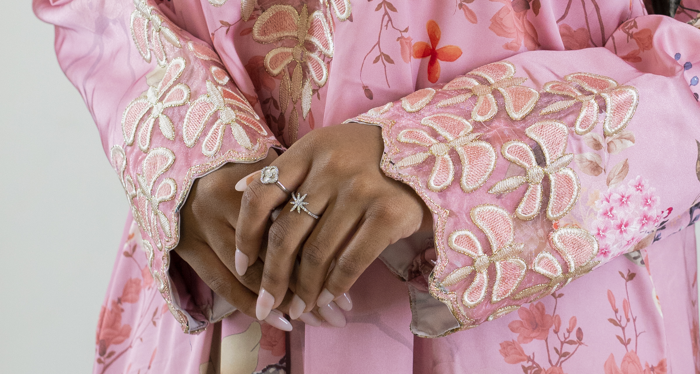 Unstitched Pink Floral Embroidered Harir Mukhawar - Image 2