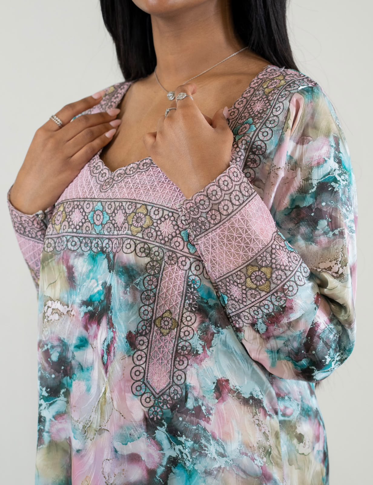 Pastel Pink & Turquoise Unstitched Jacquard Mukhawar - Image 3